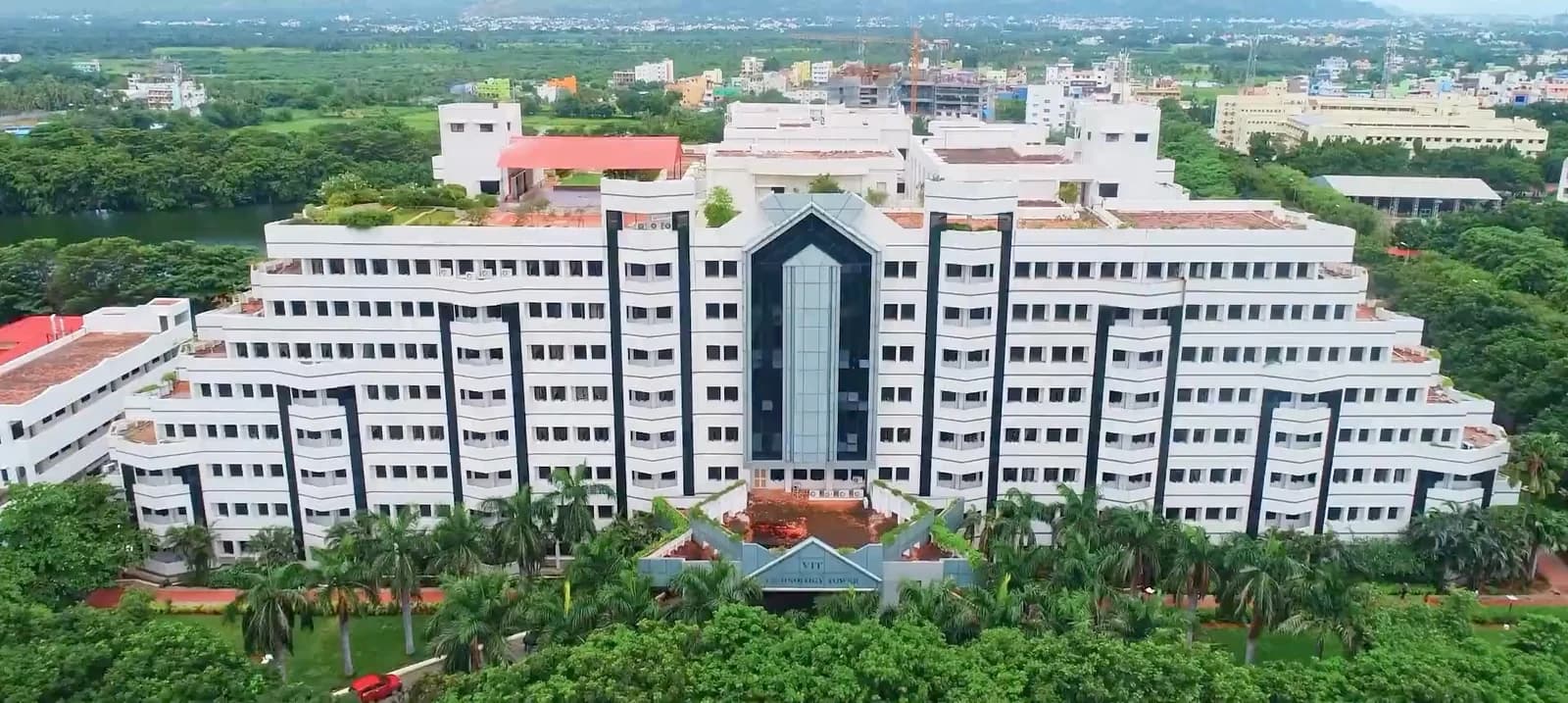 VIT Vellore Background