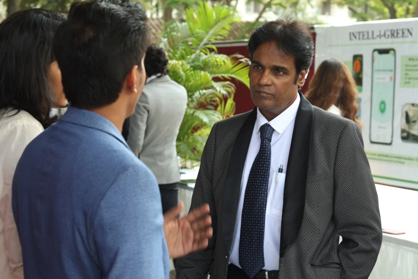 Industry Mentors Reviewing Working Prototypes